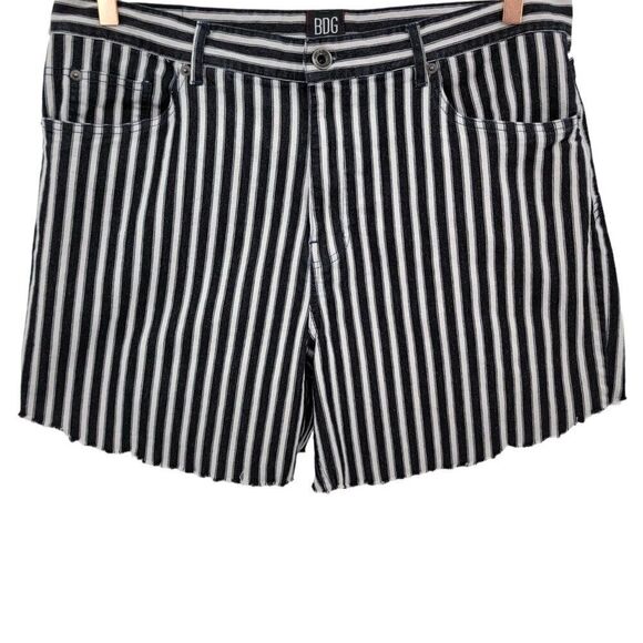 Bdg Black White Railroad Stripe Cut Off Jean Shorts 36 - Picture 1 of 4